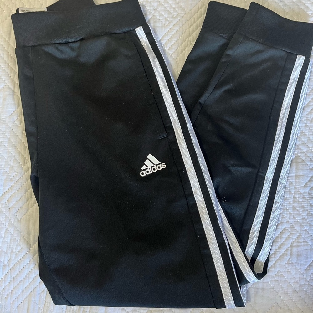 Kids adidas jogger